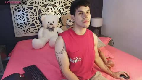 derek_voss online show from May 26, 12:45 pm