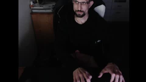 dermattes online show from April 18, 3:46 pm