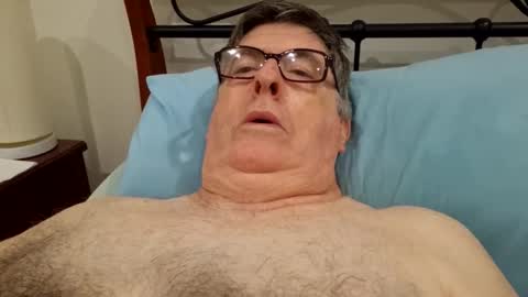 Desmon1958 online show from March 30, 8:21 pm