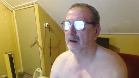 destelp online show from April 22, 10:25 pm