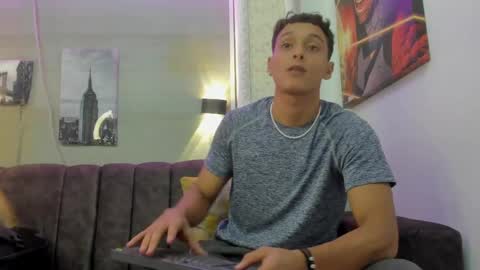 Deyvis Taylor7 online show from January 15, 3:11 am