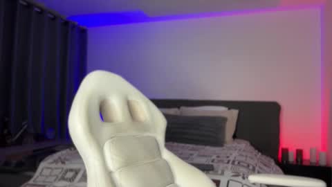 Diego online show from October 24, 1:29 am