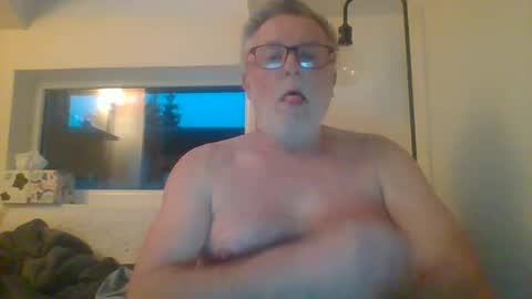 Snapshot of dial76 chatting on February 25, 6:25 am dial76 online show from February 25, 6:25 am