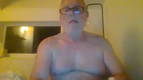 Snapshot of dial76 chatting on January 3, 6:44 am dial76 online show from January 3, 6:44 am