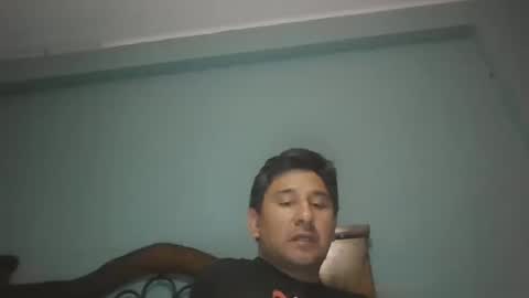 Snapshot of dickeduardo chatting on December 11, 2:21 am dickeduardo online show from December 11, 2:21 am