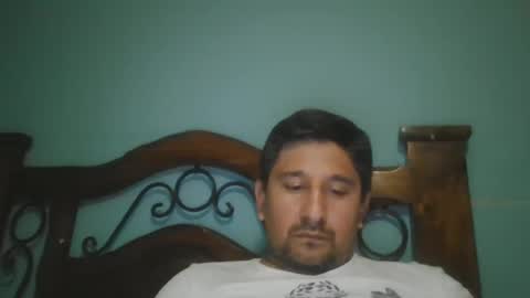 Snapshot of dickeduardo chatting on December 7, 12:09 am dickeduardo online show from December 7, 12:09 am