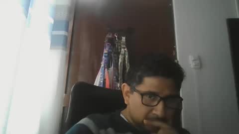 Snapshot of dickeduardo chatting on December 7, 12:02 pm dickeduardo online show from December 7, 12:02 pm