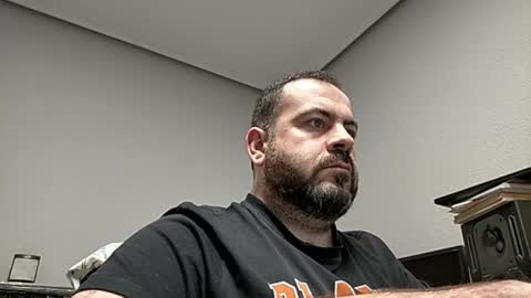 Snapshot of dicktracy_86 chatting on March 1, 6:32 pm DANI online show from March 1, 6:32 pm