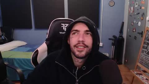 didismurf02 online show from March 22, 6:13 pm