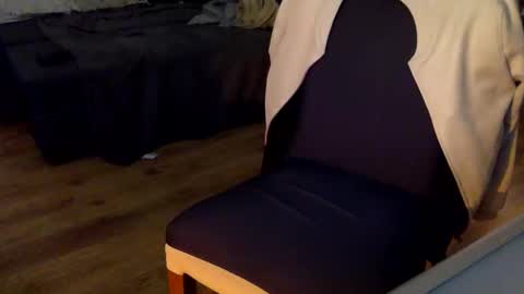 diegocruz_ online show from May 23, 1:44 am