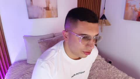 Diego  online show from June 3, 4:14 am