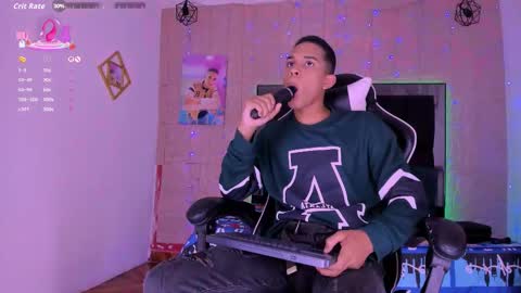 Snapshot of dilam_alfonzo chatting on September 13, 10:11 pm Dilan online show from September 13, 10:11 pm