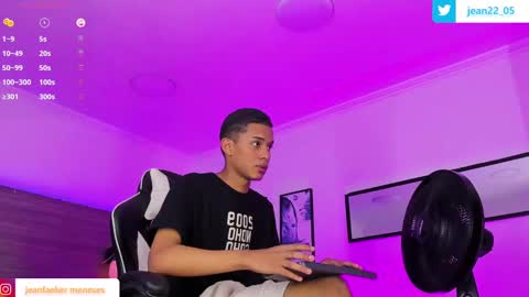 Snapshot of dilam_alfonzo chatting on February 1, 9:19 pm Dilan online show from February 1, 9:19 pm