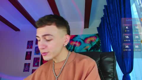 Julian Independent Model online show from December 4, 10:30 pm