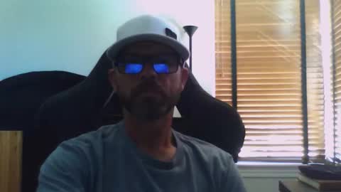 dirtrider15 online show from October 29, 7:39 pm