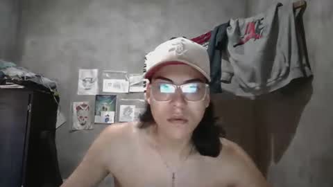 dirty model online show from April 19, 7:38 pm