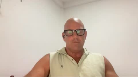 Dirtydanlondon online show from March 5, 11:17 am