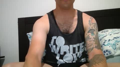 Snapshot of dk420mwa chatting on December 20, 11:32 am dk420mwa online show from December 20, 11:32 am