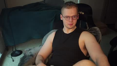 doloresman online show from April 2, 12:08 am