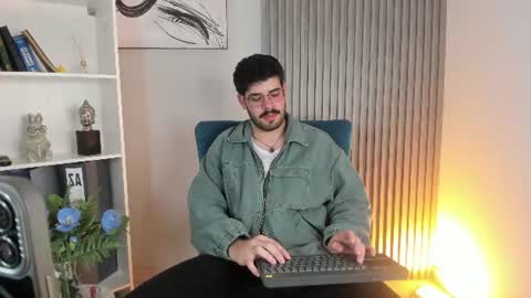 domboy  online show from June 20, 8:14 pm