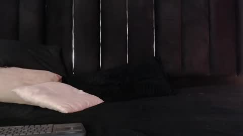 Dominic online show from February 25, 1:28 am