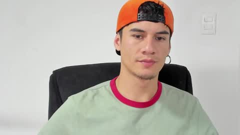 Your real love online show from April 18, 9:25 pm