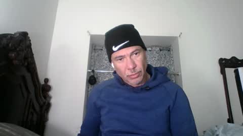 luis online show from March 23, 6:03 pm