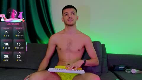 dominicvalente online show from January 8, 9:42 pm