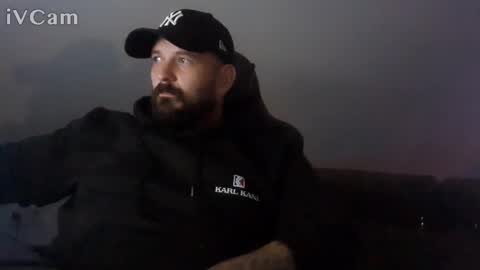 donchriiis online show from November 5, 9:50 pm