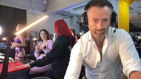 Donny online show from February 7, 2:08 am