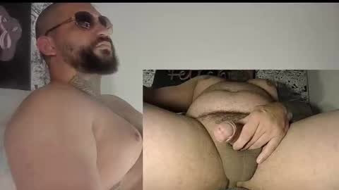 Snapshot of drake_white1 chatting on October 24, 1:02 pm drake whitee Independent Model online show from October 24, 1:02 pm
