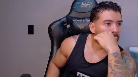 cris online show from April 22, 10:47 pm