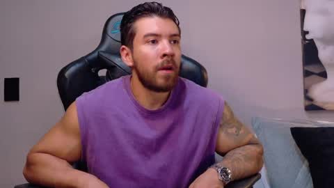 cris online show from April 19, 10:23 pm