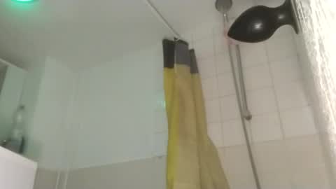 drolyts online show from April 21, 12:02 am