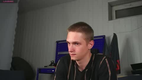 Dustyn online show from September 29, 4:25 pm