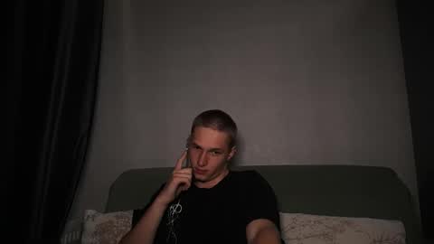 Dustyn online show from September 15, 4:19 pm