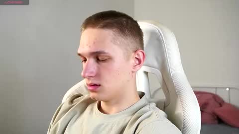 Dustyn online show from February 28, 7:35 pm