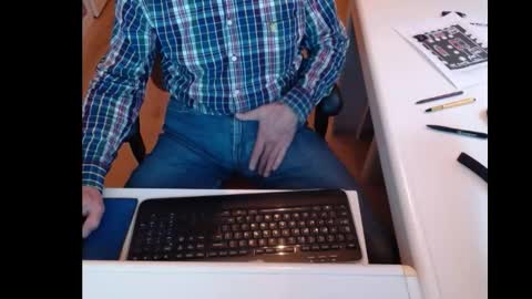 dutchpornking2 online show from February 28, 8:09 am