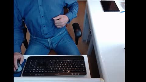 dutchpornking2 online show from October 5, 1:04 pm