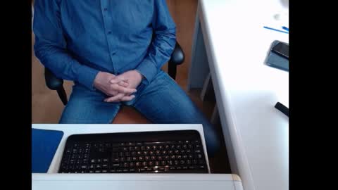 dutchpornking2 online show from October 19, 11:13 am