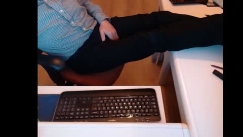 dutchpornking2 online show from December 26, 7:27 pm