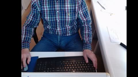 dutchpornking2 online show from February 2, 9:19 am