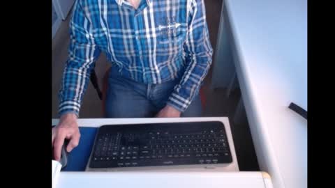 dutchpornking2 online show from January 2, 7:44 am