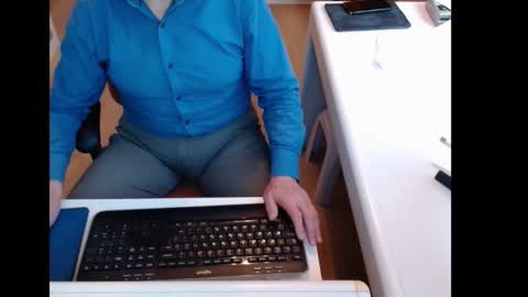 dutchpornking2 online show from January 18, 8:49 am