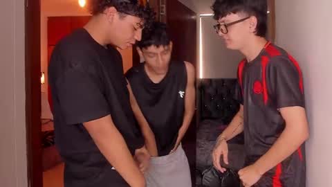Mod Dylan Lilith Alan and  Drake online show from January 17, 7:53 pm