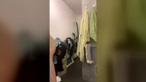 French Guy online show from July 9, 1:32 am