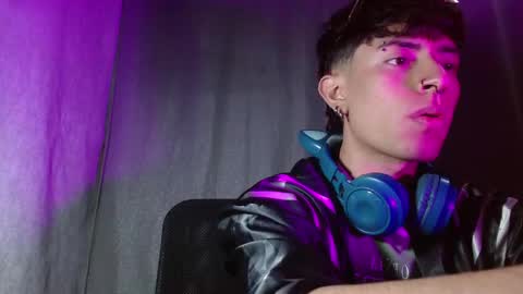 eather_luxury online show from January 4, 7:13 pm