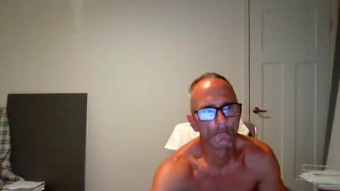 eatthightpussy online show from June 20, 8:08 am