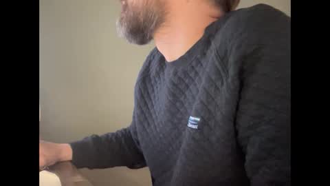 Erik online show from December 3, 5:12 pm