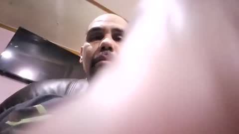 eddieb0745 online show from April 20, 12:24 am